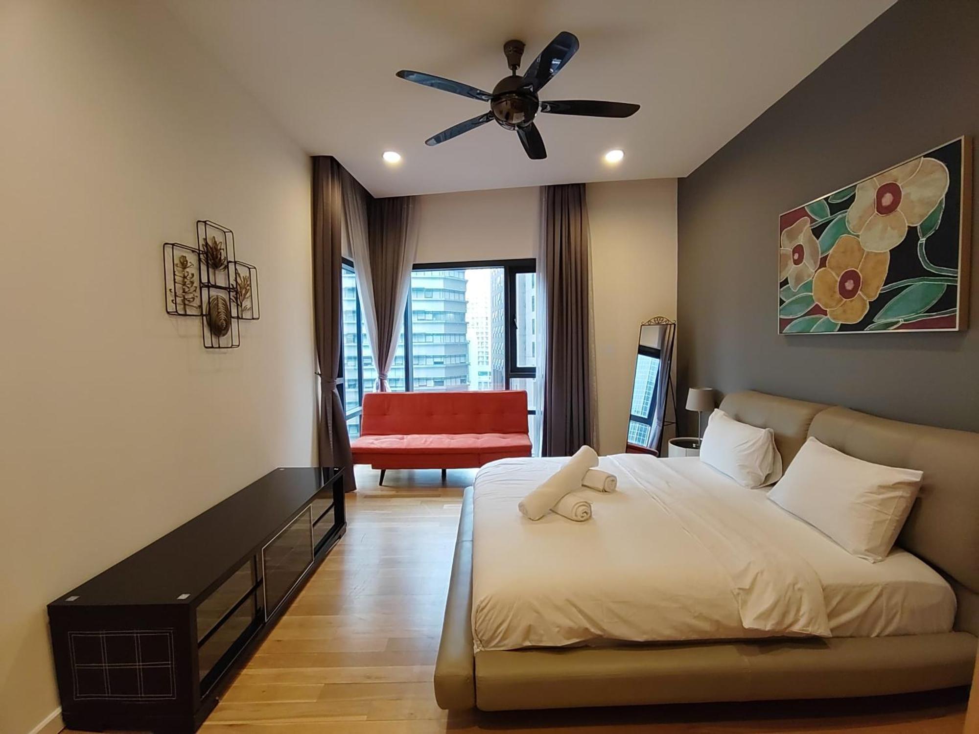 Stylish Large 3guests 1br St Mary Residences