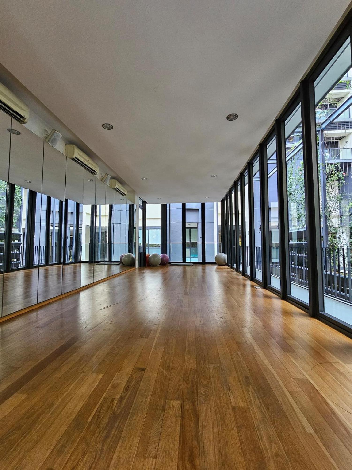 Stylish Large 3guests 1br St Mary Residences Apartment